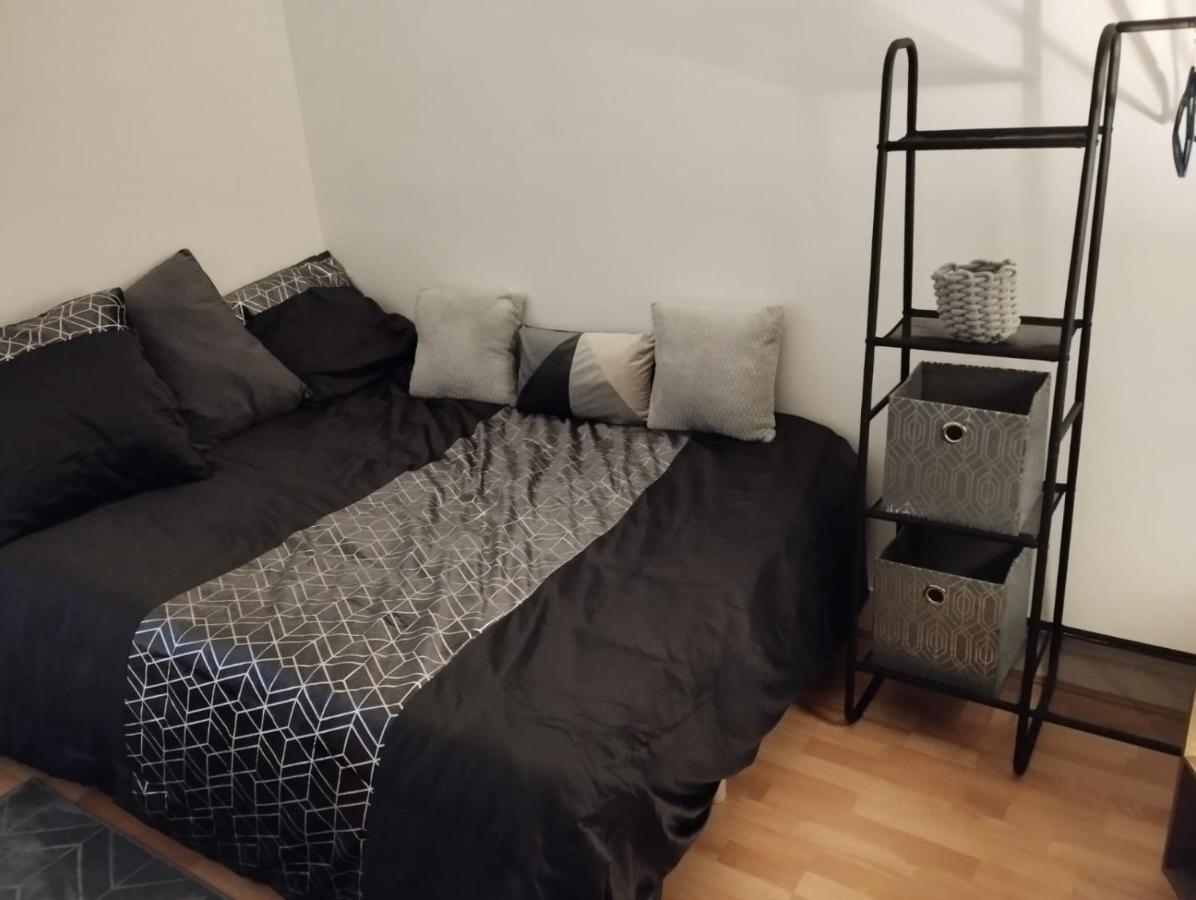 Apartmán Parisian Vibes A Clichy Exteriér fotografie